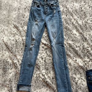 Distressed High Rise Skinny Jeans